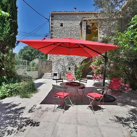 Romy - Avec Piscine Partagee Lussan (Gard)